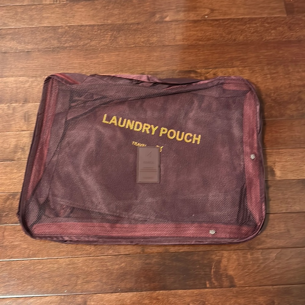 Eggplant color packing cubes